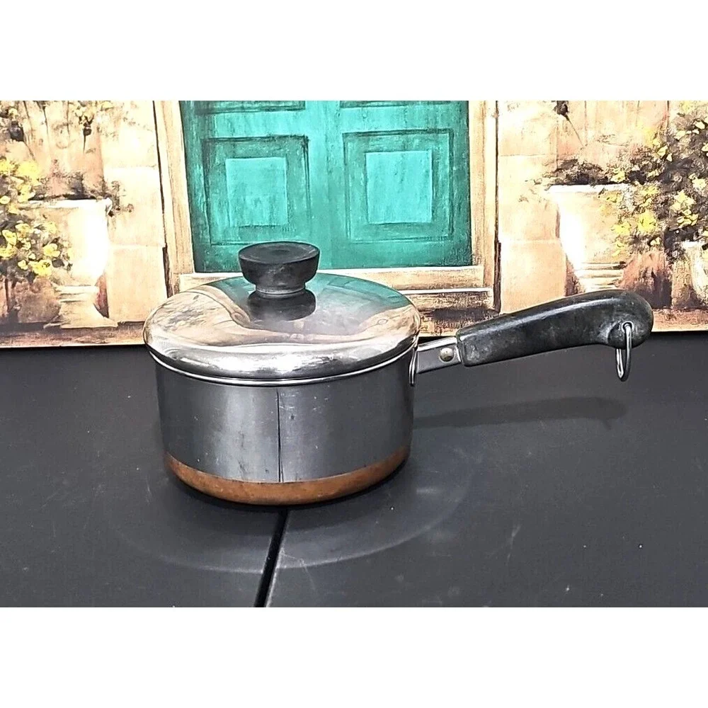 Vintage Revere Ware Copper Bottom 1 Qt. Sauce Pan With Lid  Clinton Illinois
